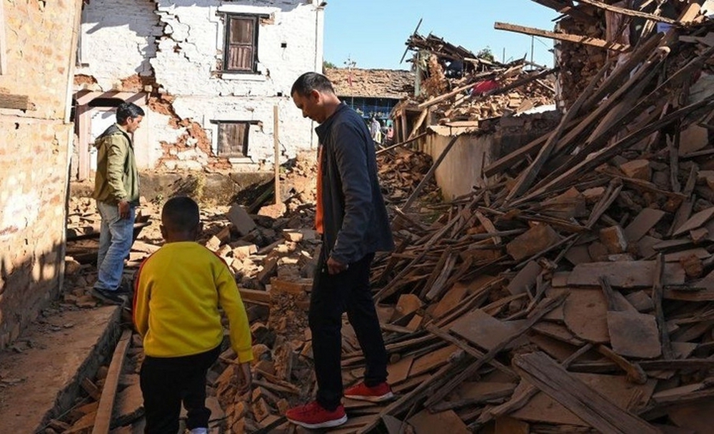 Ít nhất 157 người chết, hơn 200 người bị thương do động đất ở Nepal - Ảnh 1.