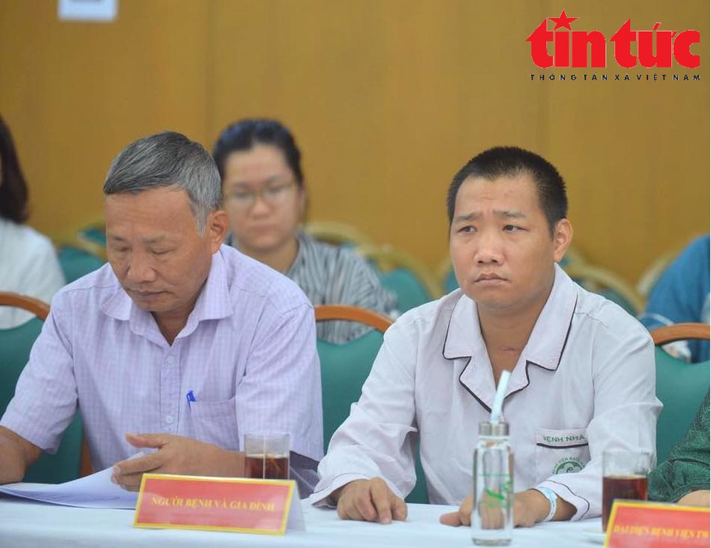 Bệnh nhân nặng nhất trong vụ cháy chung cư mini ở Hà Nội đã ra viện - Ảnh 1.