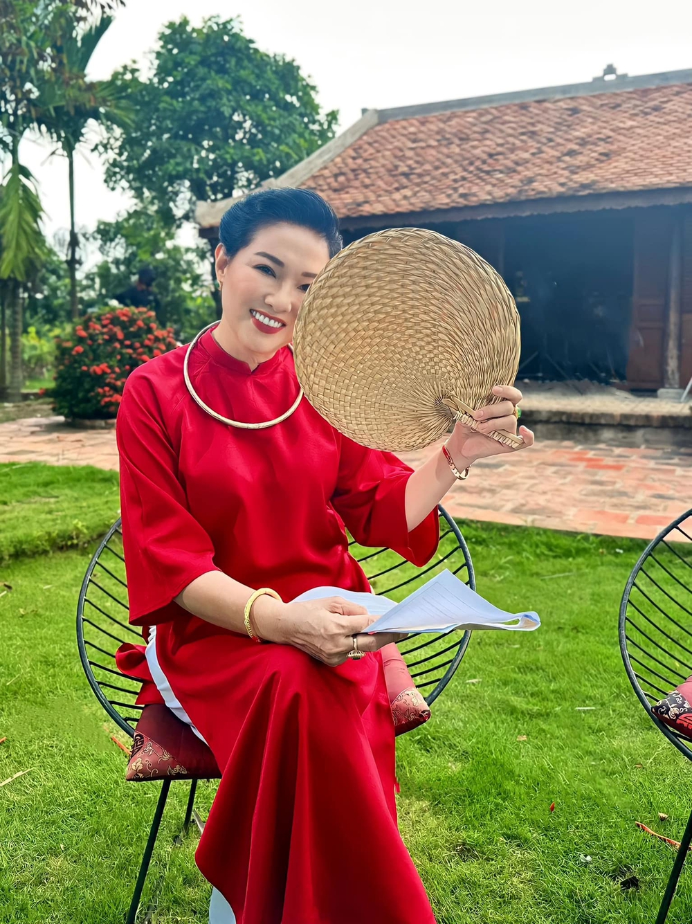 Nữ diễn viên Việt 61 tuổi lẻ bóng, không chồng con, nhưng vẫn trẻ đẹp, sống vui tươi - Ảnh 8.