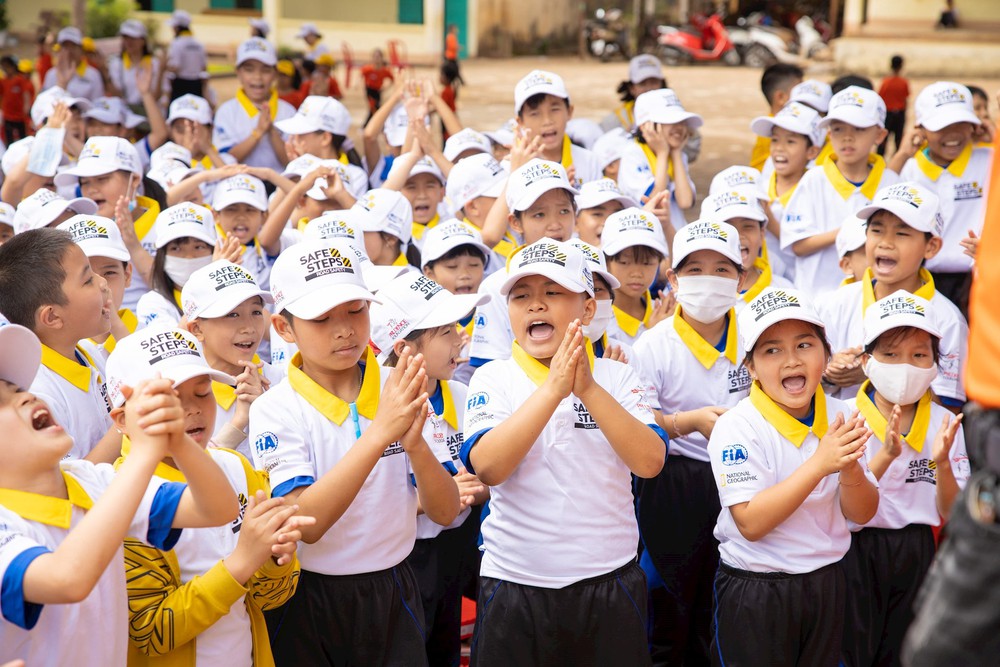 “Bạn đồng hành” kiến tạo đường đến trường an toàn cho 13.000+ học sinh: Để hành trình tiếp thu tri thức không còn rình rập hiểm nguy - Ảnh 6.