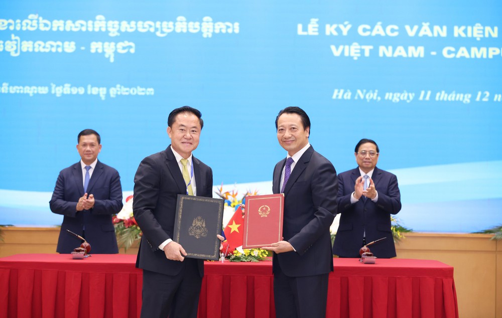 Việt Nam và Campuchia ký kết ba văn kiện hợp tác song phương - Ảnh 5.