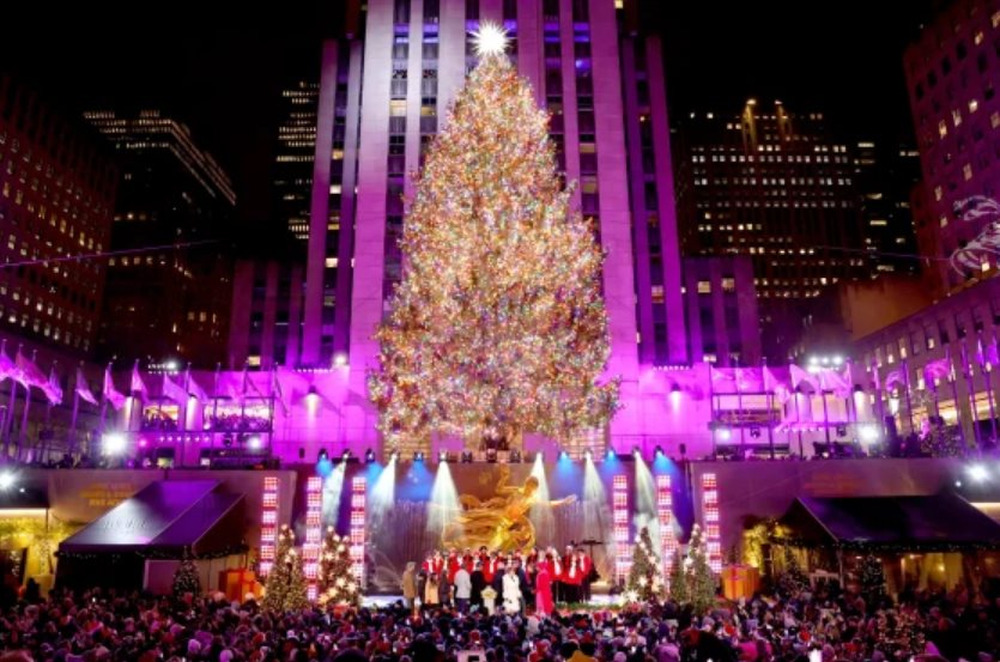 Khám phá cây thông Giáng sinh của gia tộc Rockerfeller: Có gì đặc biệt tới nỗi người dân New York mong chờ? - Ảnh 2.