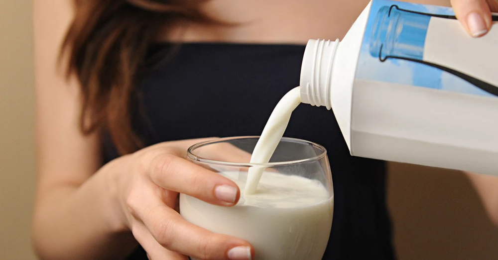 Uống sữa buổi sáng và tối có thực sự tốt cho tuổi thọ? Ghi nhớ ngay 3 thời điểm mà cơ thể cần nhất - Ảnh 3.