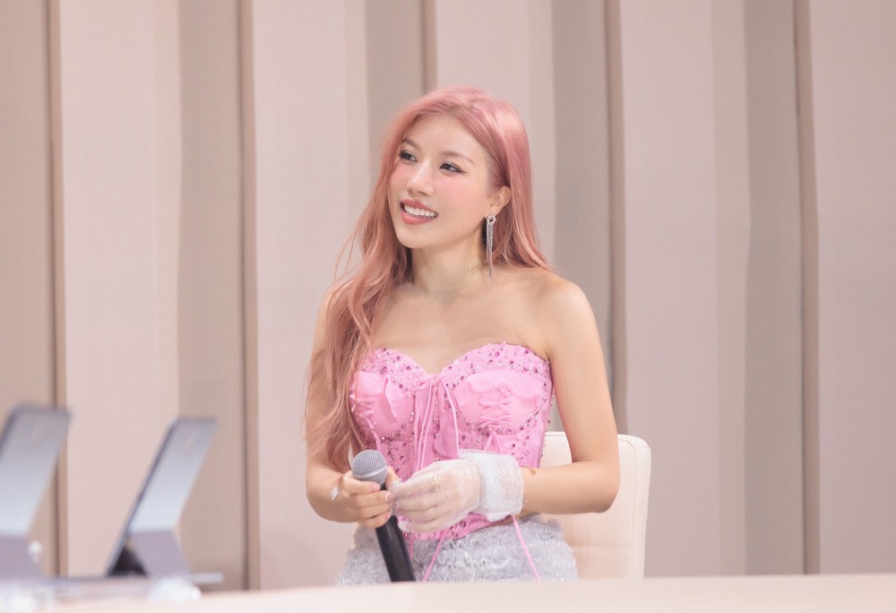 Nữ ca sĩ Việt l&agrave;m kh&aacute;n giả bất ngờ nhất Chị đẹp - Ảnh 1.