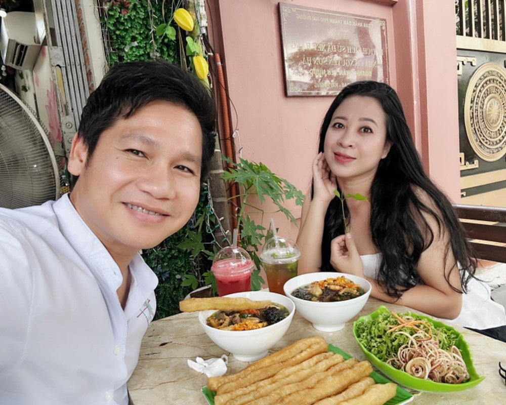 3 căn biệt thự bề thế và cuộc sống điền viên của ông hoàng nhạc đỏ Trọng Tấn bên bà xã tài giỏi - Ảnh 11.