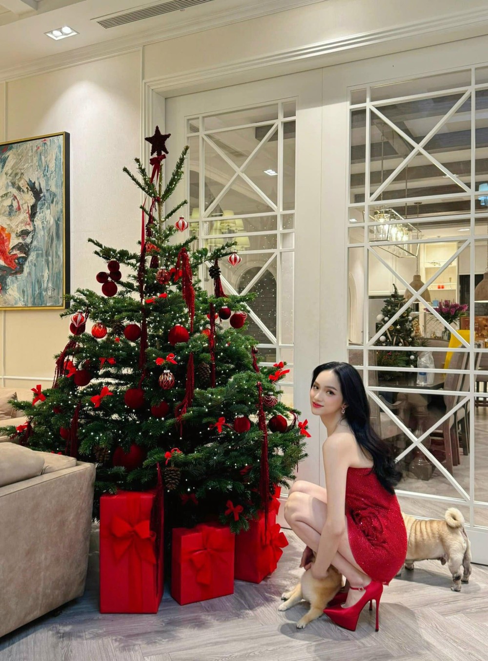 Sao Việt 13/12: Quang Lê tình tứ bên 'người tình', con gái Vũ Linh đẹp lộng lẫy