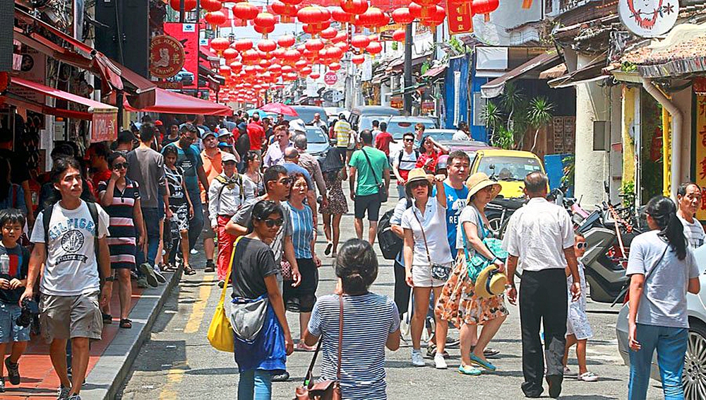 Nước láng giềng Việt Nam đón nhiều khách quốc tế nhất Đông Nam Á 2023: Bất ngờ không phải Thái Lan! - Ảnh 2.