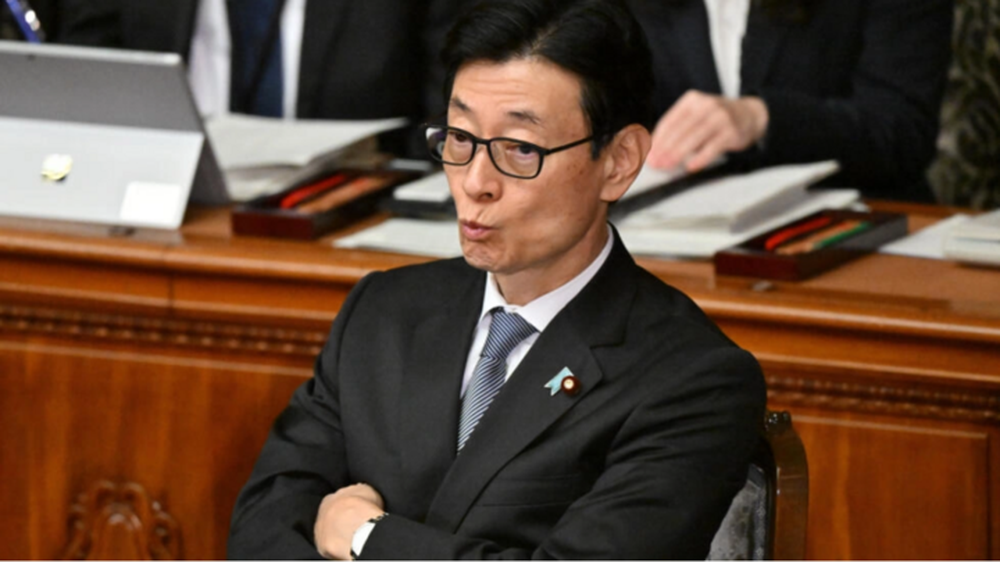 4 bộ trưởng Nhật Bản từ chức vì lùm xùm nhận lại quả - Ảnh 1.