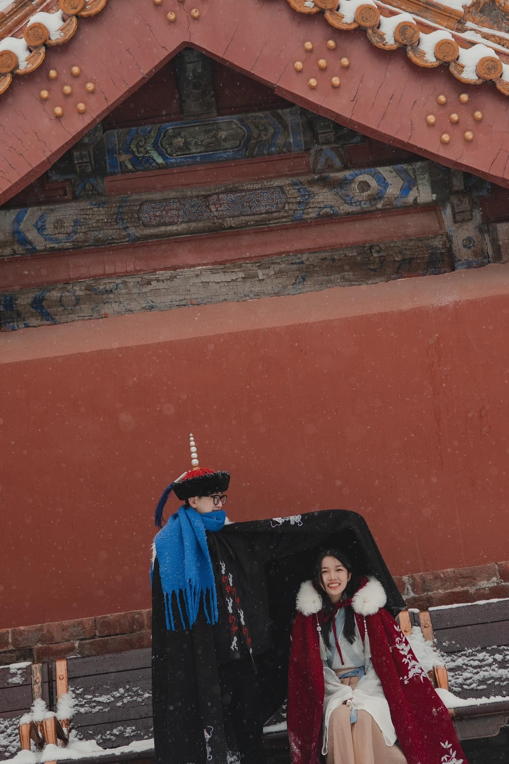 Du khách Việt may mắn được săn tuyết rơi đầu mùa đẹp như phim ở Tử Cấm Thành (Trung Quốc) - Ảnh 18.