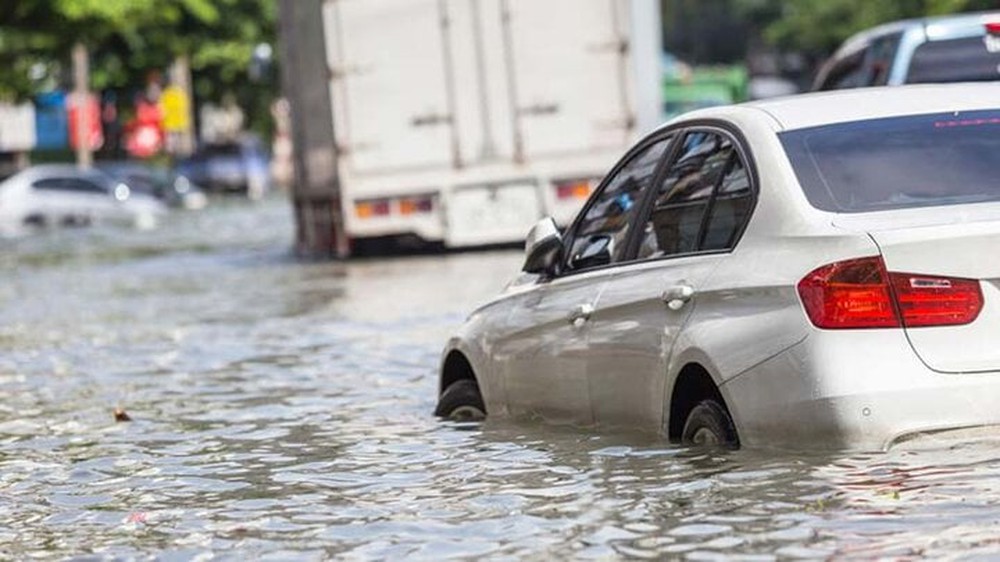 Mức ngập nước thế nào sẽ gây hư hại nghiêm trọng cho xe? - Ảnh 1.
