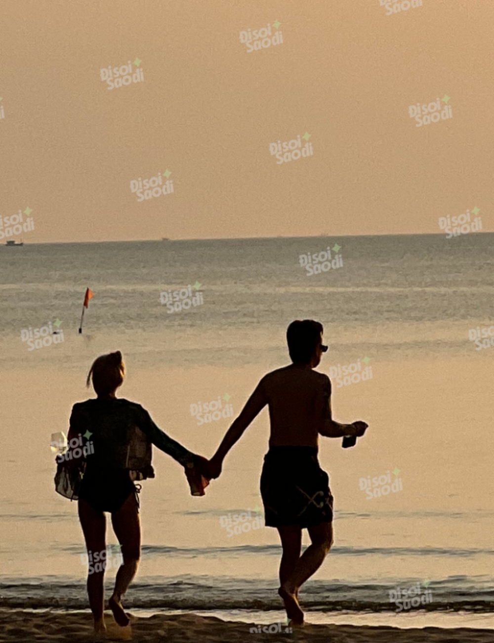 ĐỘC QUYỀN ảnh và clip: Tóm gọn Phương Ly - Andree hẹn hò, hôn nhau trên bãi biển Phú Quốc - Ảnh 3.