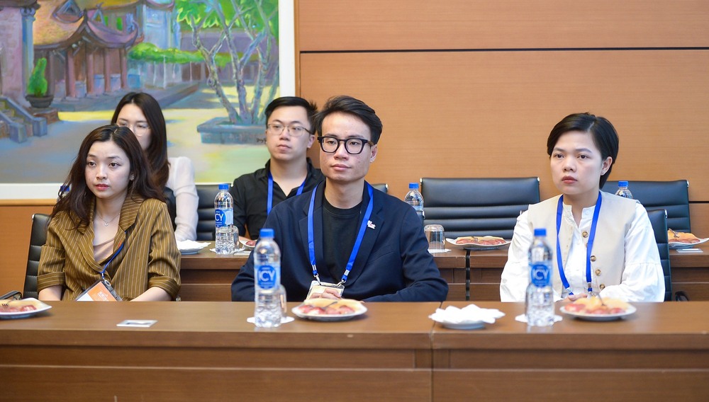 Phó chủ nhiệm Uỷ ban đối ngoại Nguyễn Mạnh Tiến tiếp đoàn Viện Lãnh đạo ABG  - Ảnh 9.