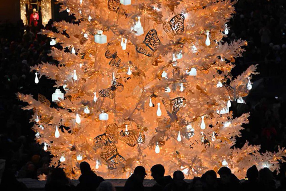 Mãn nhãn ngắm loạt cây thông Giáng sinh đẹp nhất 2023 - Ảnh 5.