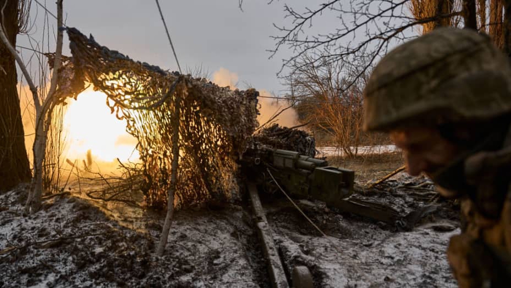 Avdiivka: Cứ điểm cuối cùng thất thủ, quân Ukraine chạy khỏi địa bàn chiến lược - Nga vây đánh pháo đài - Ảnh 1.
