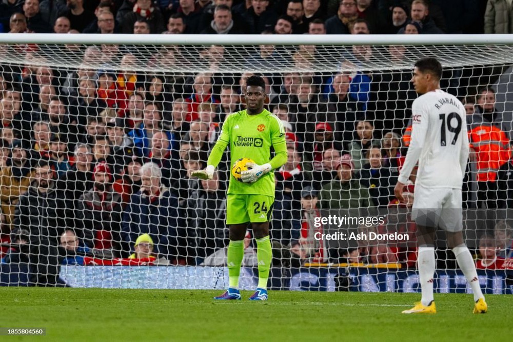 Đội hình tan hoang, Man United vẫn khiến Liverpool phải bất lực trong trận derby nước Anh - Ảnh 1.