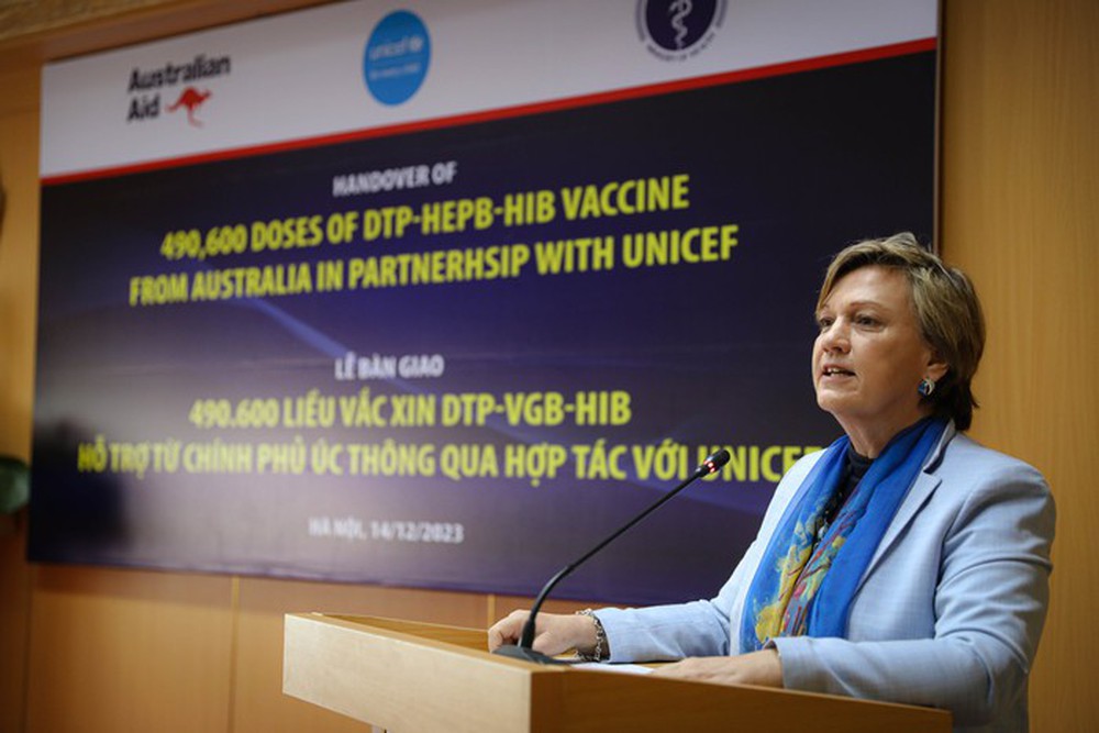 Chính phủ Australia viện trợ Việt Nam 490.600 liều vaccine ‘5 trong 1’ - Ảnh 2.