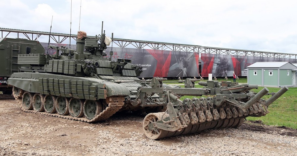 Chuyên gia Nga: Những thứ này có thể đập tan các bãi mìn nguy hiểm ở Phòng tuyến Zelensky của Ukraine! - Ảnh 1.