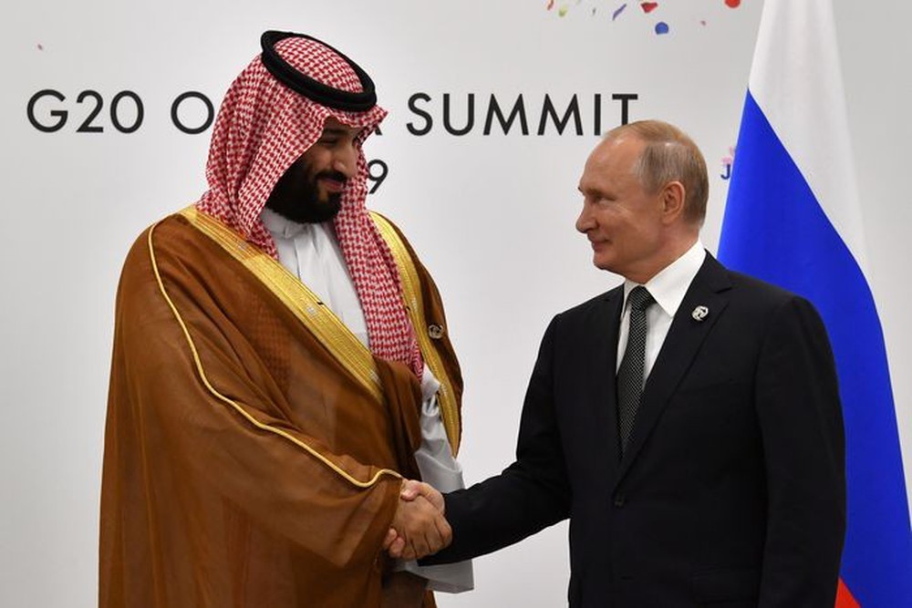 Cách Trung Đông kiếm lợi ích riêng giữa Nga và phương Tây - Ảnh 1.