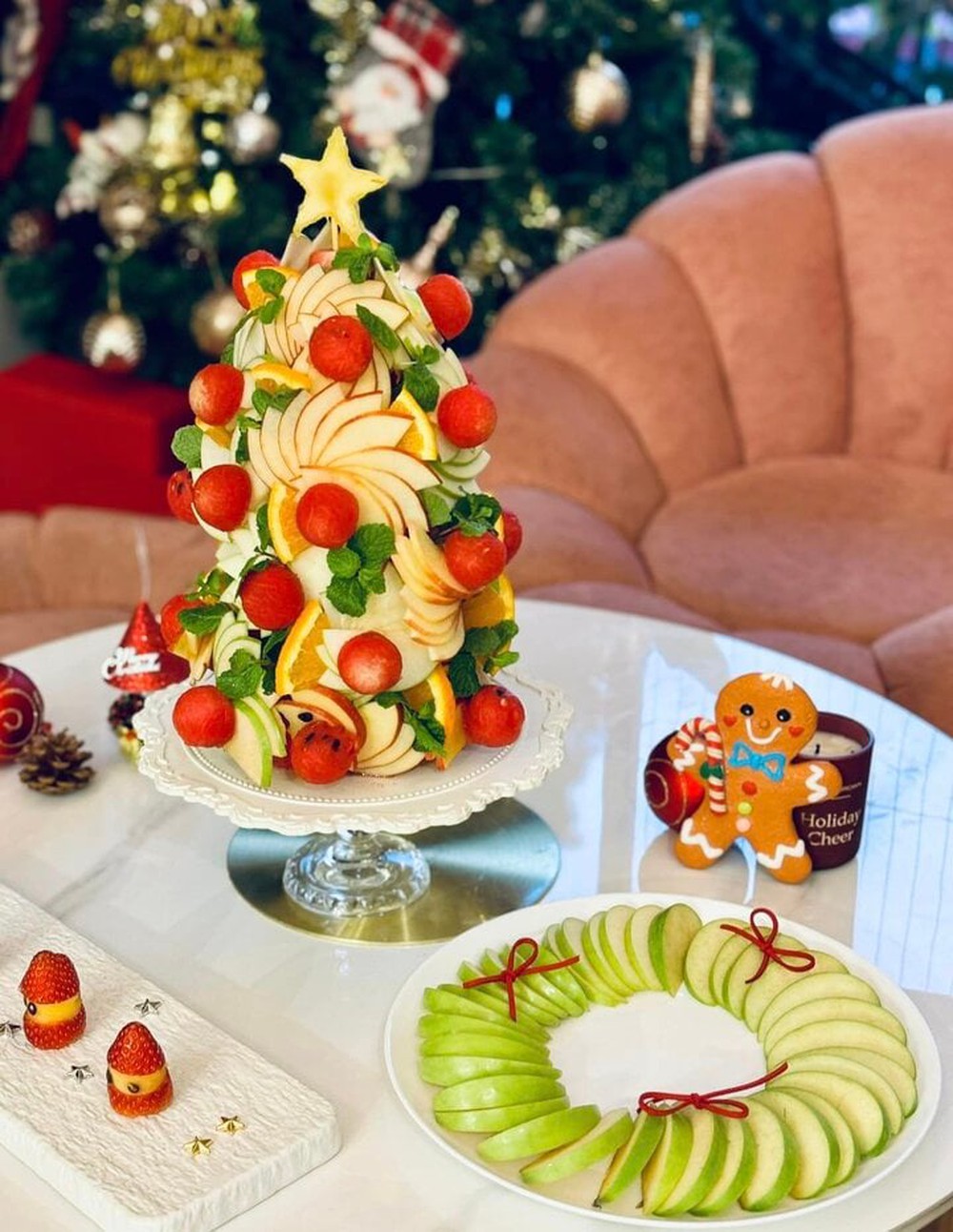 Dân mạng đua nhau làm cây thông Noel từ trái cây, muôn kiểu đẹp lạ - Ảnh 3.