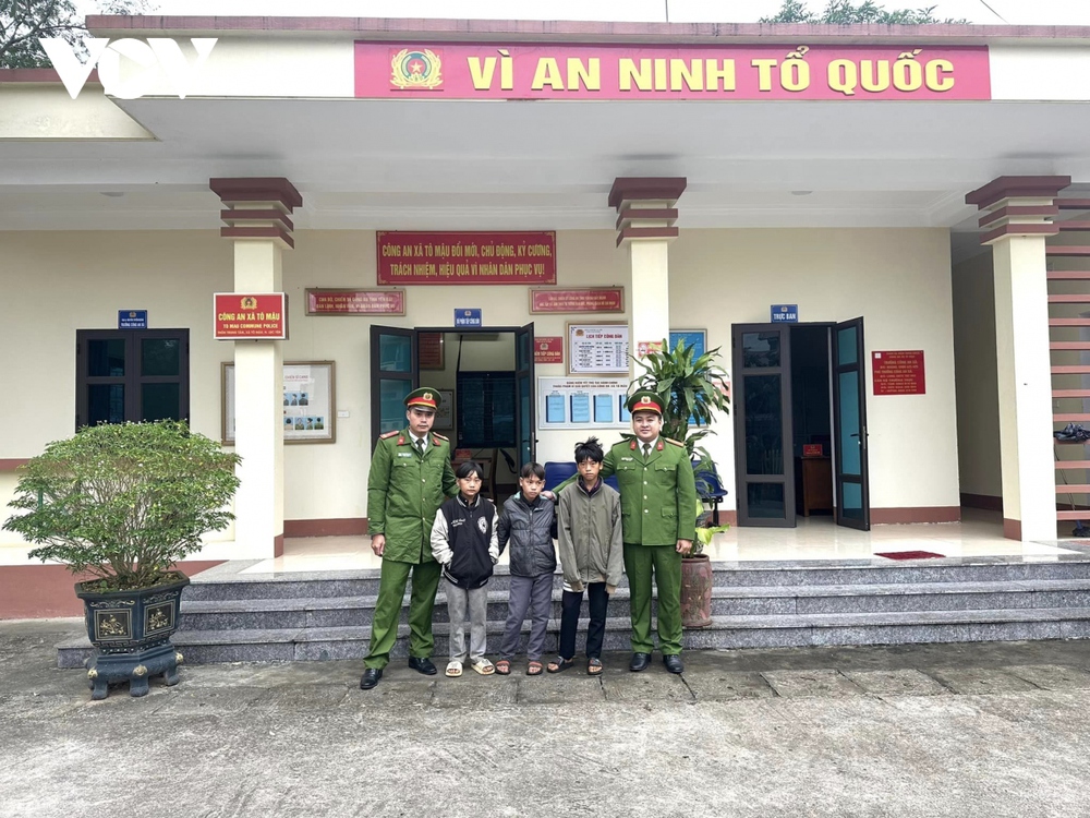 3 trẻ đi lạc 300 km từ Hà Giang đến Yên Bái - Ảnh 1.