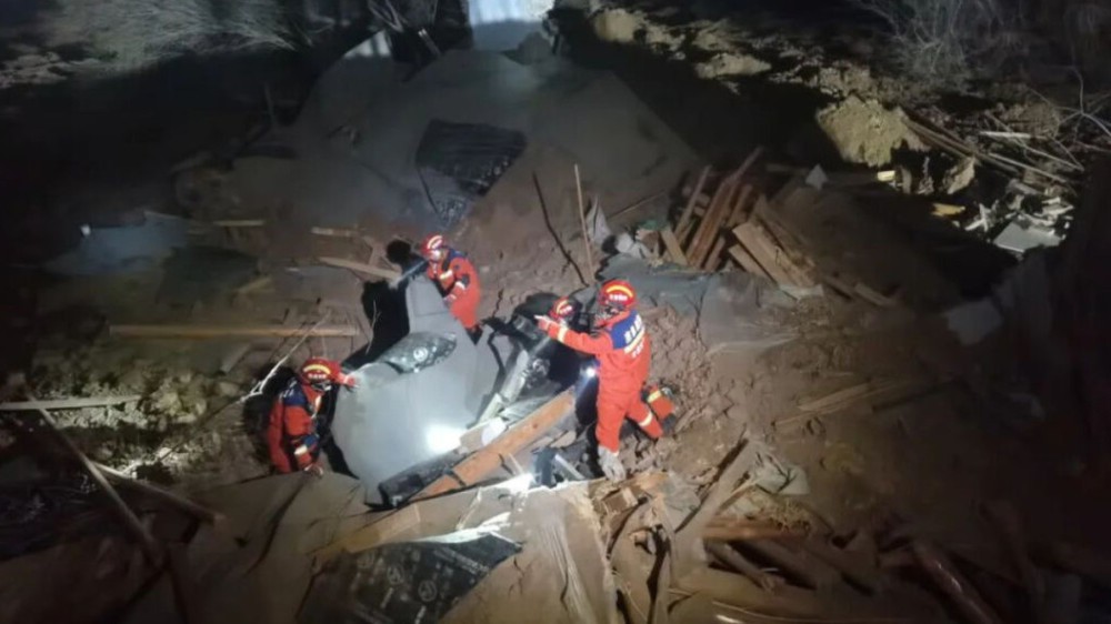 Trung tâm Mạng lưới Địa chấn Trung Quốc phát hiện nguyên nhân động đất ở Cam Túc: Đứt gãy ngược điển hình! - Ảnh 3.
