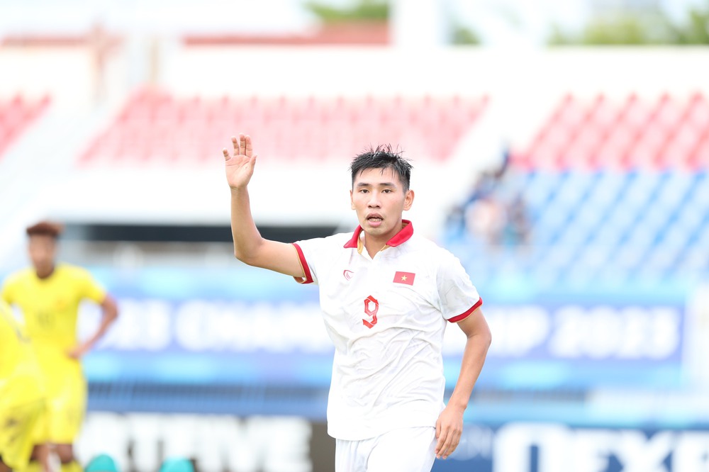 Ngôi sao U23 Việt Nam nhận án phạt nghiêm khắc vì 3 lần vi phạm kỷ luật - Ảnh 1.