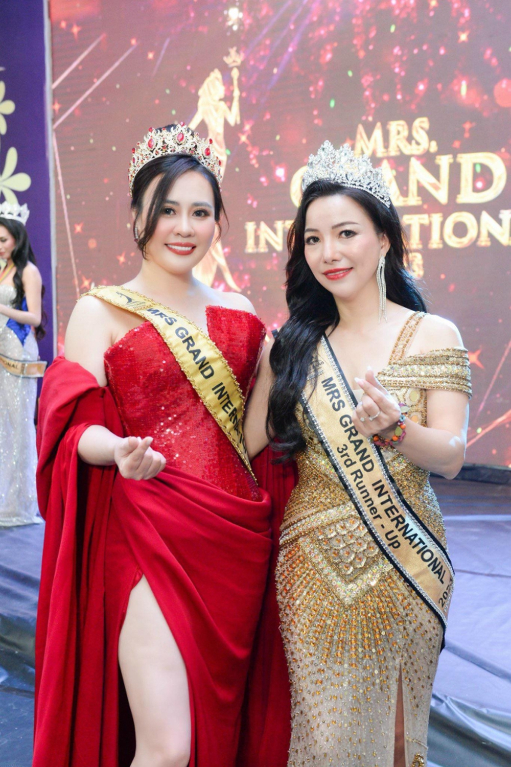 Minh Huệ đoạt giải á hậu 3 tại Mrs Grand International 2023 - Ảnh 4.