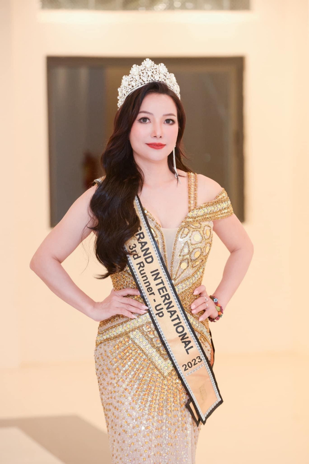 Minh Huệ đoạt giải á hậu 3 tại Mrs Grand International 2023 - Ảnh 1.