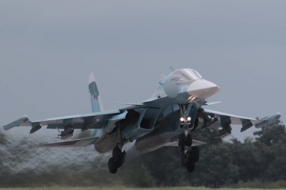 Tiêm kích Su-34 mang bom thông minh UMPC: “Cơn ác mộng” của Ukraine - Ảnh 1.