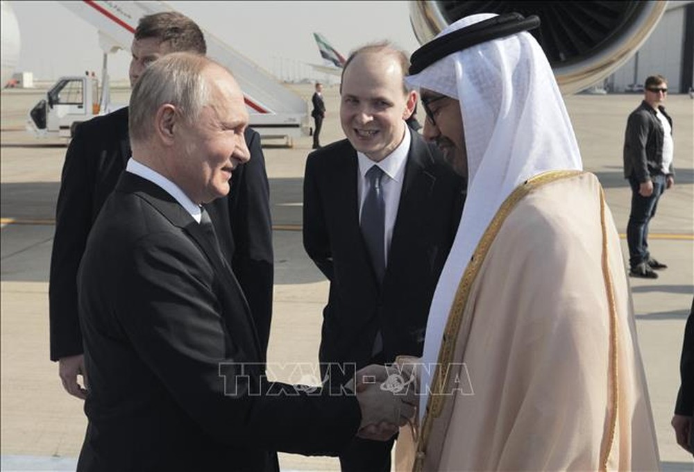 Tổng thống Nga thăm UAE và Saudi Arabia - Ảnh 1.