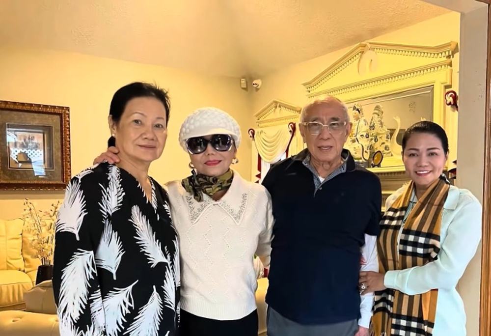 Danh ca Thanh Tuyền tuổi 75: Vẫn đắt show, sống cùng chồng ngoài 90 tuổi trong biệt thự tại Mỹ - Ảnh 1.