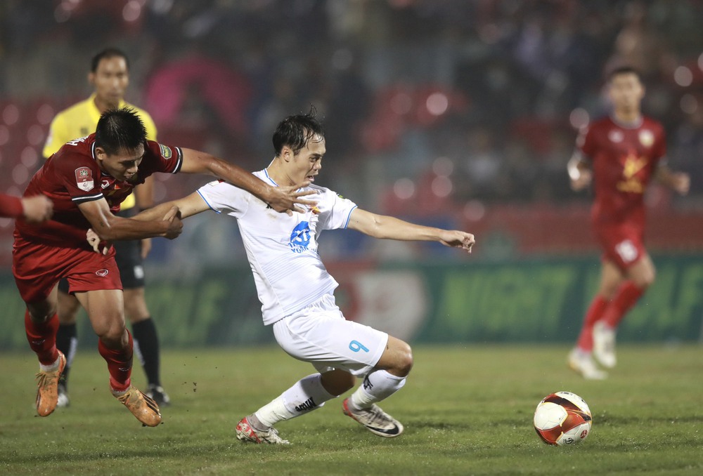 Nam Định 2-2 CLB CAHN: Quang Hải ghi bàn trận thứ hai liên tiếp - Ảnh 8.