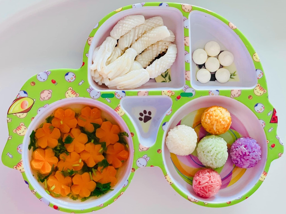 Bà ngoại U60 chia sẻ loạt thực đơn ăn dặm ‘bông hoa nở’ bắt mắt, đủ dưỡng chất