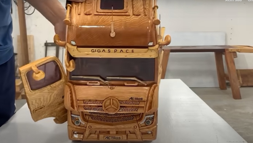 Mercedes-Benz Actros bằng gỗ tinh xảo của thợ Việt - Ảnh 2.