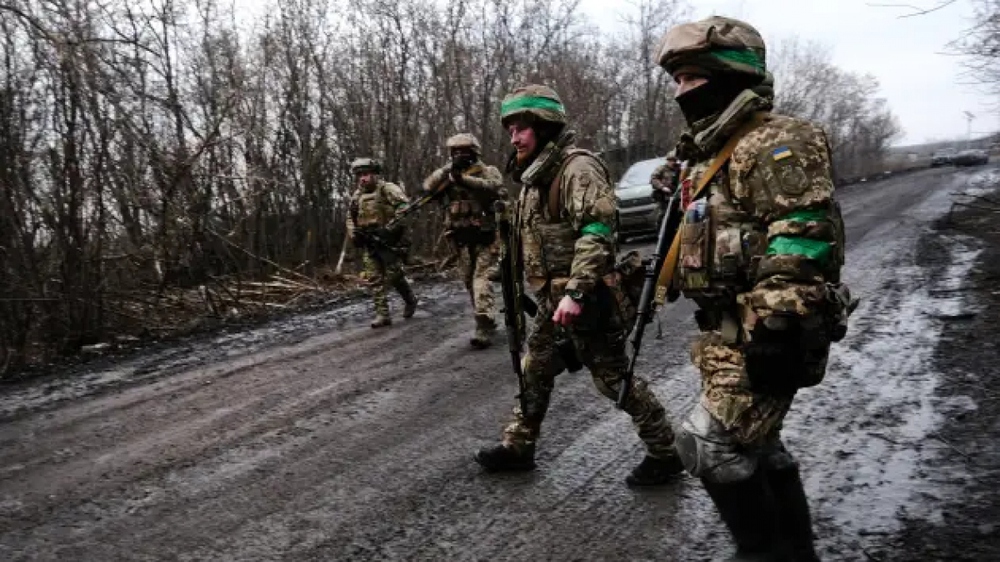Nga siết chặt vòng vây ở Bakhmut, Ukraine đứng trước lựa chọn khó khăn - Ảnh 1.