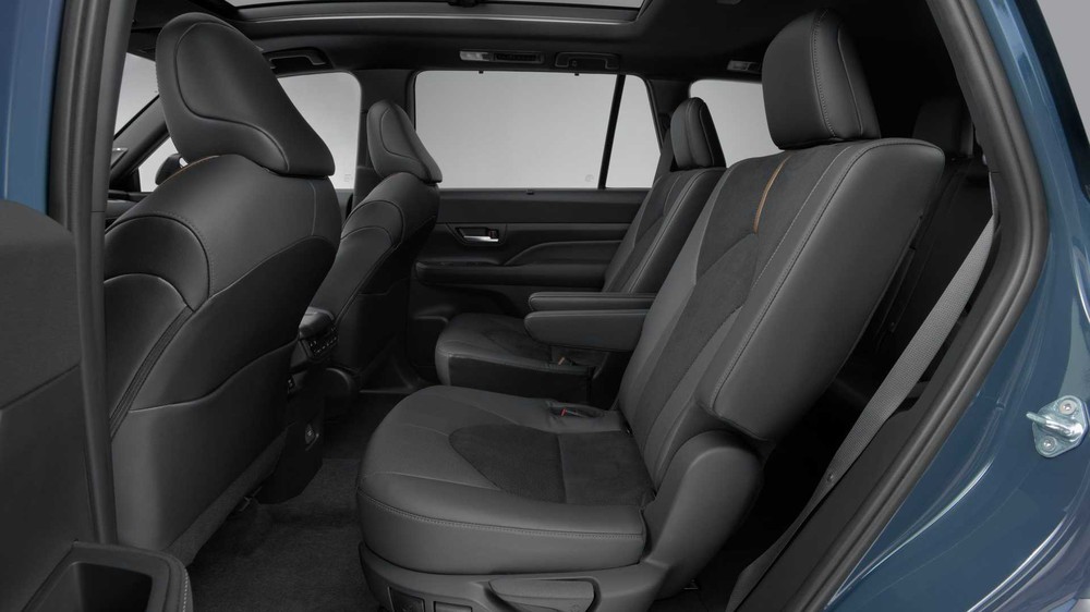 Launching Toyota Grand Highlander 2023: The family's dream standard with a super wide row of 3, a trunk that fits 7 suitcases - Photo 17.