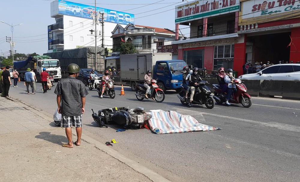 Tai nạn thương tâm, người đàn ông có 3 con nhỏ tử vong tại chỗ - Ảnh 1.