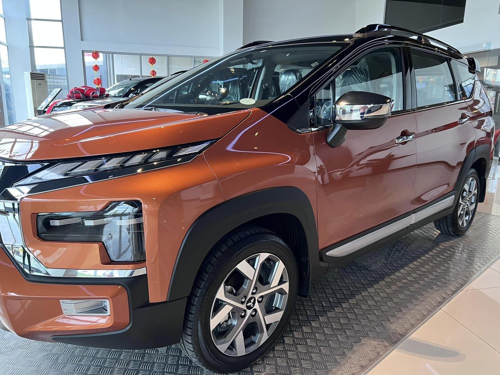 Mitsubishi Xpander Cross 2023 lần đầu lộ diện tại Việt Nam, sắp ra mắt với loạt thay đổi mới đe dọa Veloz Cross và XL7 - Ảnh 6.