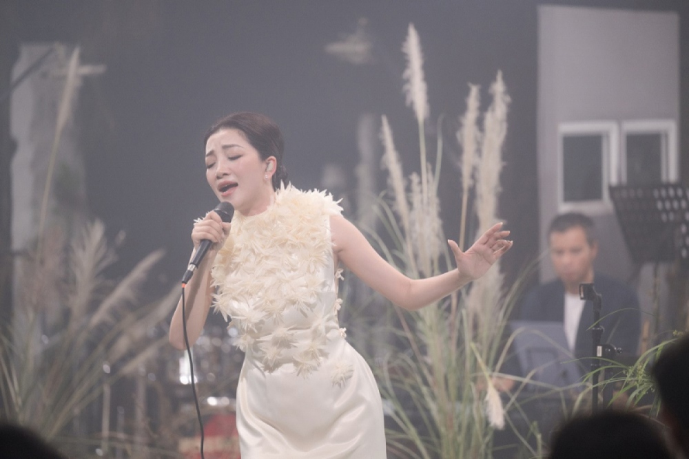 Phạm Thu Hà chơi lớn với dự án pop hoá nhạc cổ điển - Ảnh 3.
