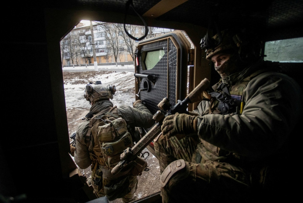 Quan chức Ukraine: Nga pháo kích miền Đông với mức độ kỷ lục - Ảnh 1.