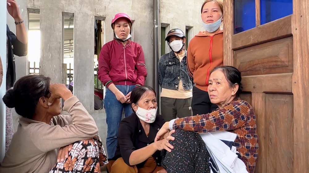 Tang thương xóm nghèo nơi 8 nạn nhân tử vong vụ tai nạn kinh hoàng ở Quảng Nam - Ảnh 2.