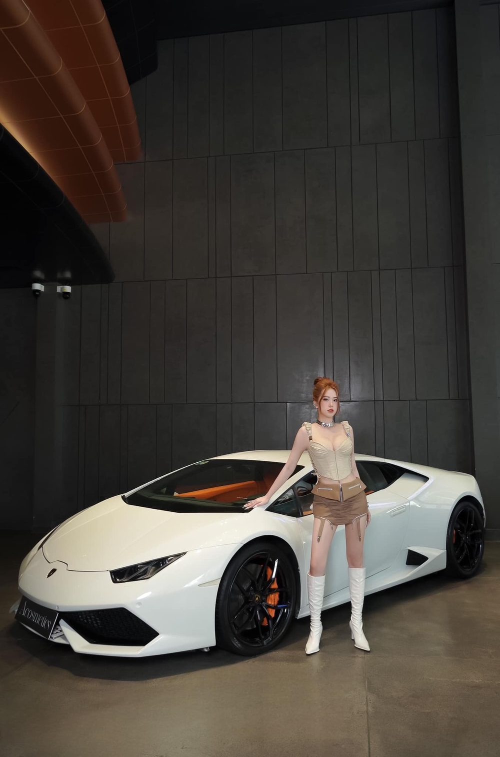 Hot girl Buôn Ma Thuột chi tiền tỷ sắm siêu xe Lamborghini Huracan nhân dịp lễ Tình nhân - Ảnh 6.