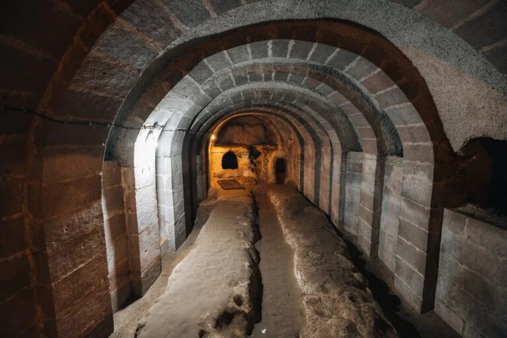 Bí mật dưới tầng hầm của người đàn ông: Từng chứa được 20.000 người và giờ là địa điểm du lịch - Ảnh 11.