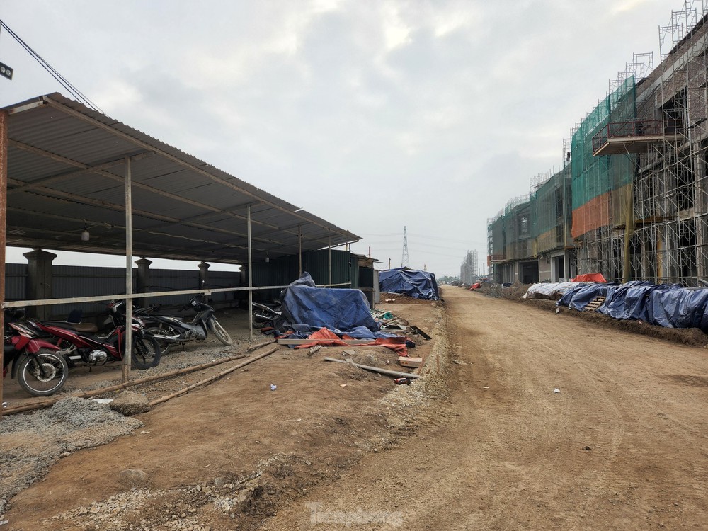 Cận cảnh dự án nhà máy ô tô xây “chui” ở Hưng Yên - Ảnh 5.