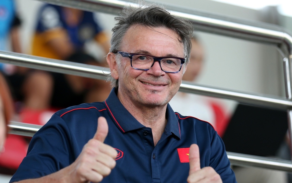 Philippe Troussier: Kẻ si mê bóng đá mơ đưa tuyển Việt Nam đến World Cup - Ảnh 2.