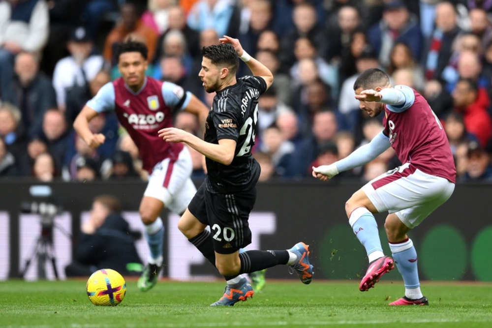 Trực tiếp bóng đá Aston Villa 1-0 Arsenal: Pháo thủ nhận trái đắng - Ảnh 1.