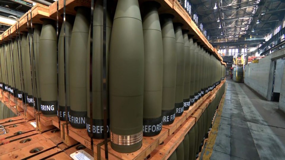 Ngành quốc phòng Mỹ căng sức sản xuất vũ khí: Quá muộn cho giai đoạn quyết định ở Ukraine? - Ảnh 4.