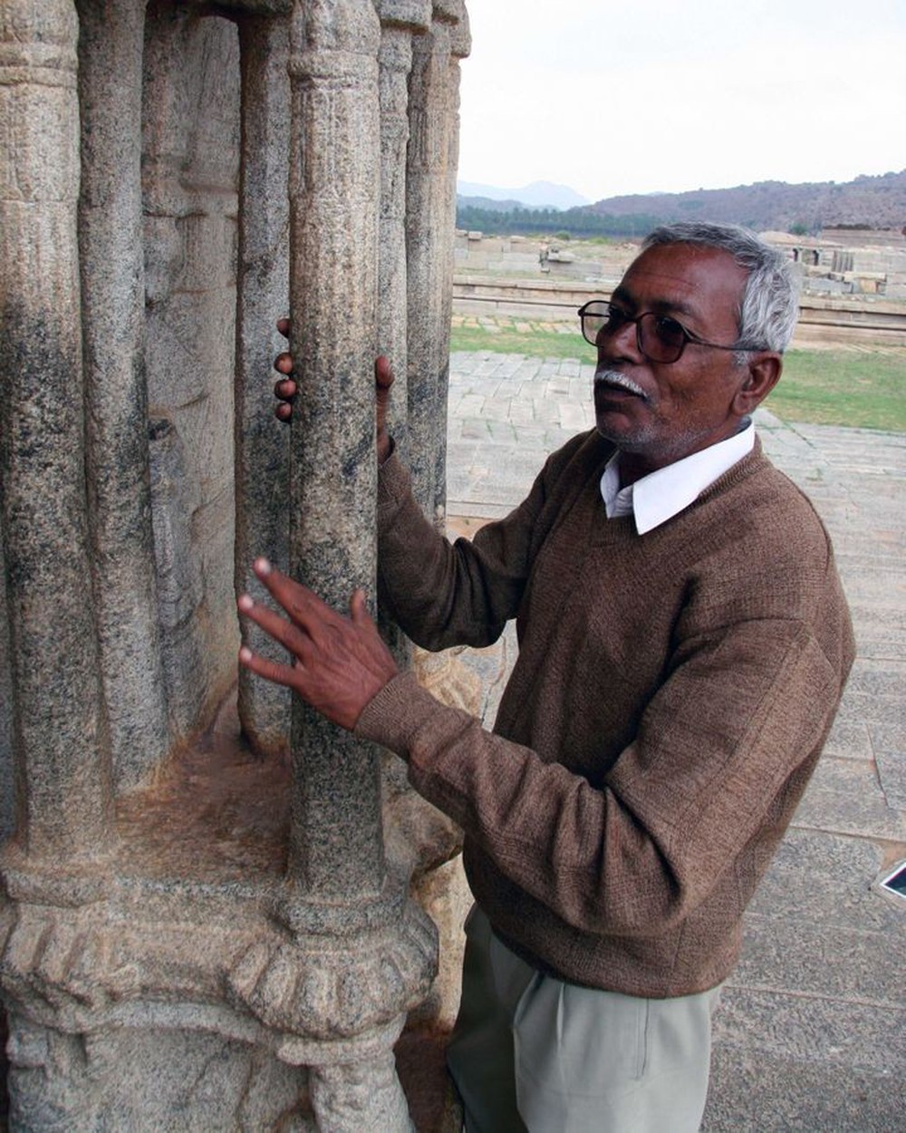 Cột đá… biết hát ở đền Vijaya Vithala - Ảnh 1.