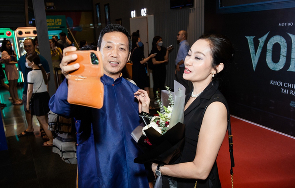 Lê Phương hết gái quê, phải lột sạch để vào cảnh nóng trong phim mới - Ảnh 11.