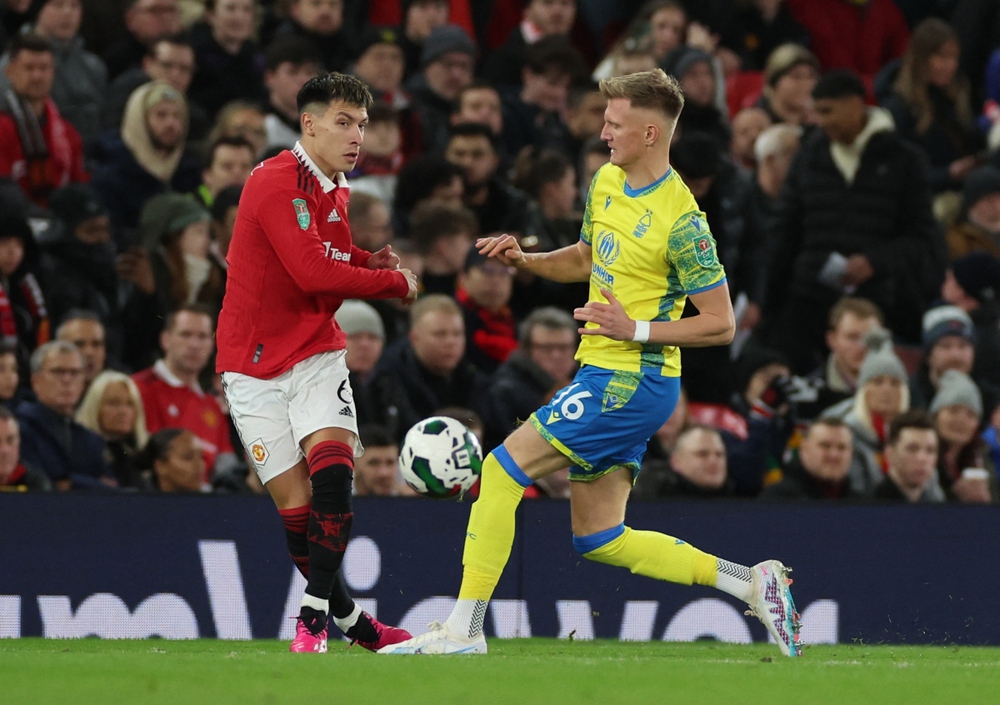 Thắng dễ Nottingham Forest, MU hẹn đấu Newcastle ở chung kết Cúp Liên Đoàn Anh - Ảnh 1.